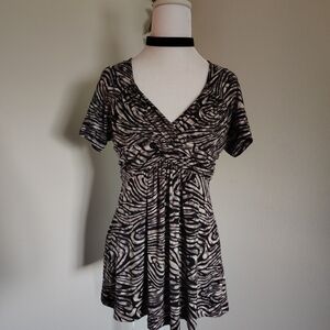 Daisy Fuentes | Black and Cream Zebra Print V-Neck Tunic